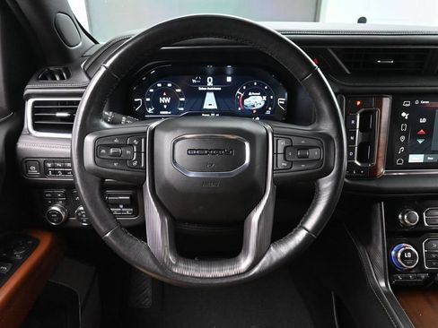 Used 2023 GMC Yukon Denali Ultimate AWD/4WD image 28