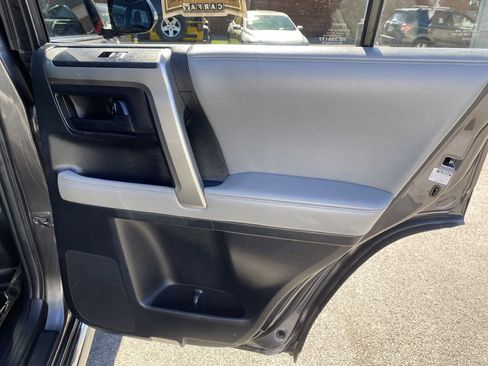 Used 2011 Toyota 4Runner SR5 image 22