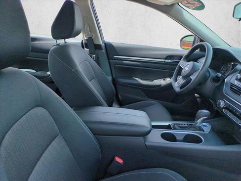 Used 2022 Nissan Altima 2.5 SV FWD image 19