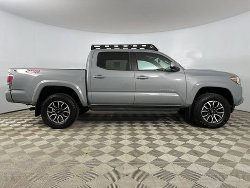 Used 2020 Toyota Tacoma TRD Sport AWD/4WD image 8