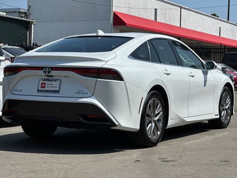 Used 2022 Toyota Mirai w/ Advanced Technology Package RWD image 4