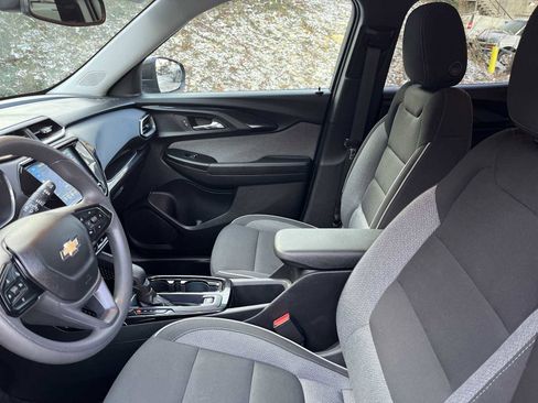 Used 2023 Chevrolet TrailBlazer LT w/ Convenience Package image 18