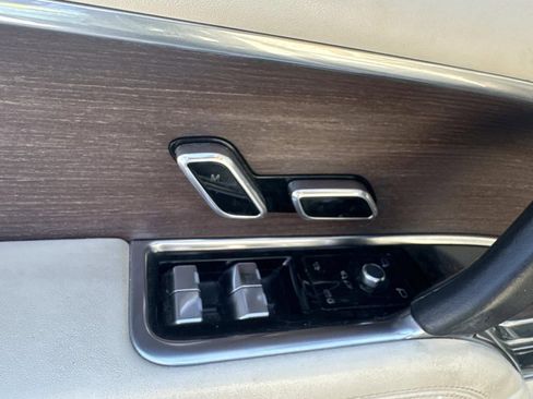 Used 2023 Land Rover Range Rover Long Wheelbase Autobiography image 20