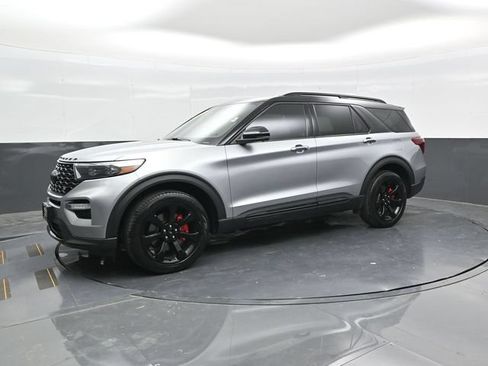 Used 2023 Ford Explorer ST w/ Equipment Group 401A AWD/4WD image 3