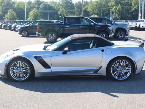 Used 2019 Chevrolet Corvette Z06 RWD image 4