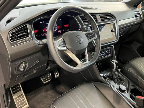Used 2023 Volkswagen Tiguan SE R-Line image 20
