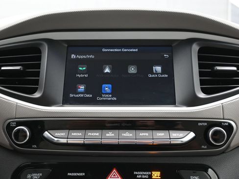 Used 2018 Hyundai Ioniq Blue FWD image 31