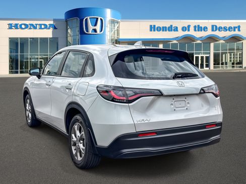 Used 2025 Honda HR-V LX image 5