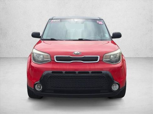 Used 2016 Kia Soul + w/ Designer's Package FWD image 2