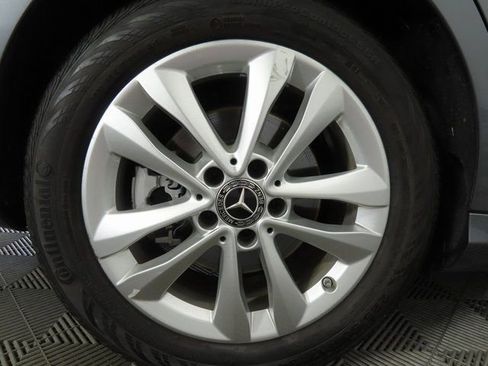 Used 2020 Mercedes-Benz C 300 Sedan w/ Driver Assistance Package image 32