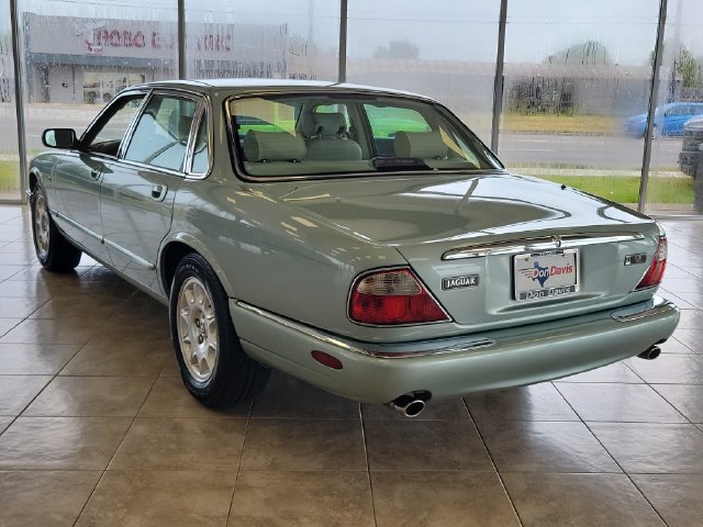 Used 2000 Jaguar XJ8 RWD image 5