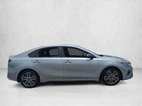 Used 2024 Kia Forte GT-Line w/ GT-Line Premium Package FWD image 4