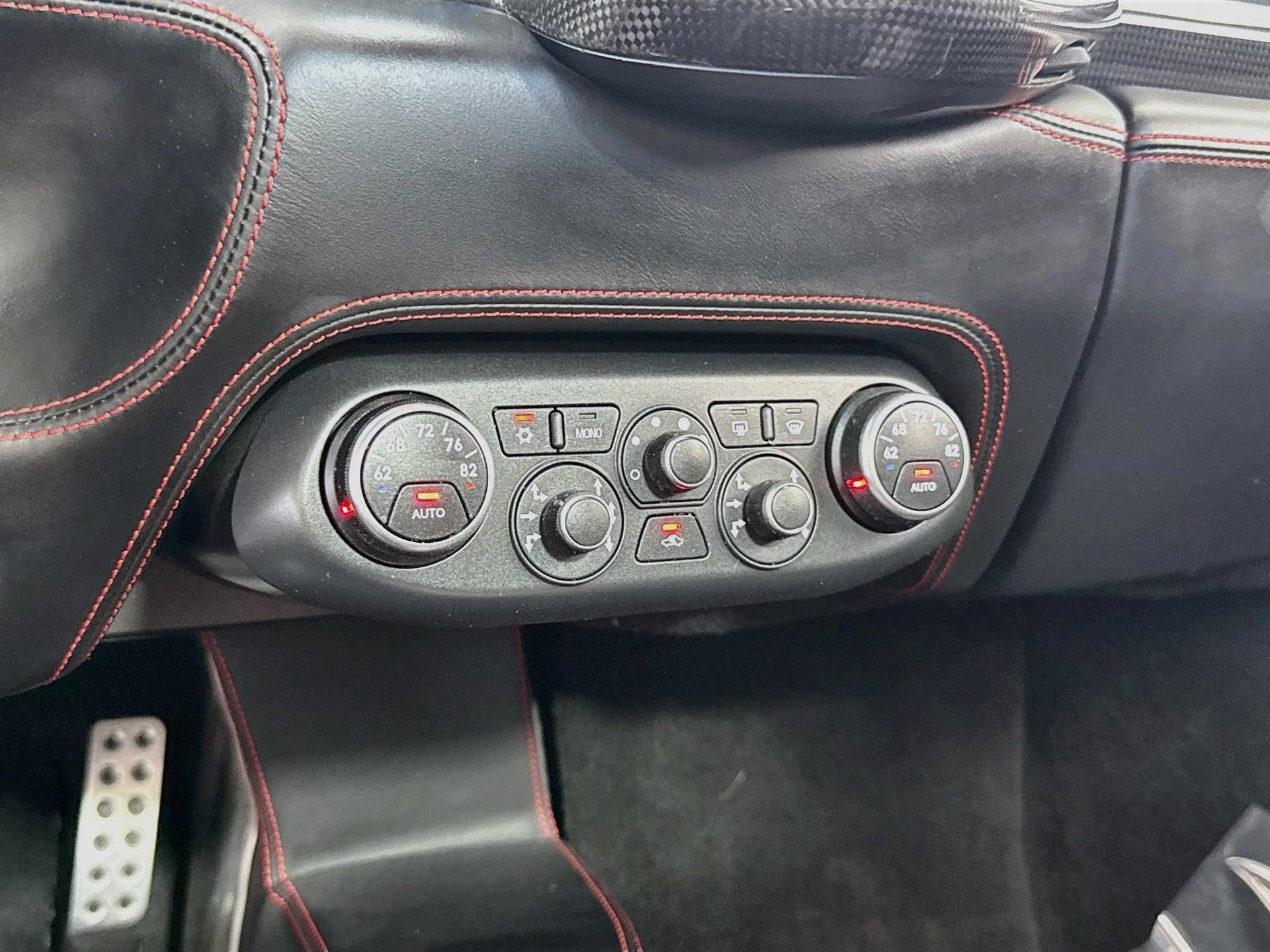 Certified 2013 Ferrari 458 Spider RWD image 12