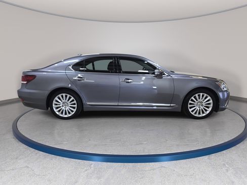Used 2017 Lexus LS 460 AWD w/ Comfort Package image 5