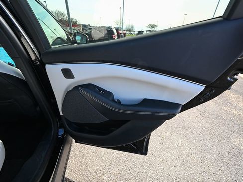 Certified 2025 Ford Mustang Mach-E Premium image 29