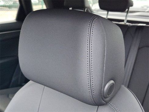 New 2025 Audi Q3 2.0T Premium image 14