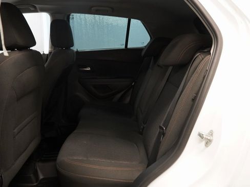 Used 2017 Chevrolet Trax LS w/ Fleet Convenience Package image 24