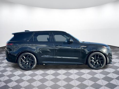 New 2025 Land Rover Range Rover Sport Dynamic SE AWD/4WD image 8