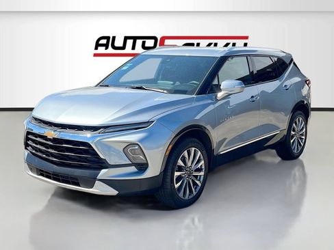 Used 2023 Chevrolet Blazer Premier w/ Driver Confidence II Package FWD image 3