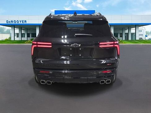 Used 2024 Chevrolet Traverse RS w/ LPO, Floor Liner Package AWD/4WD image 9