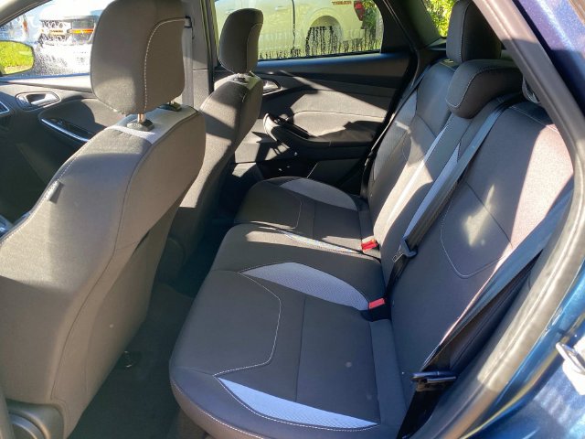 Used 2018 Ford Focus ST FWD image 9