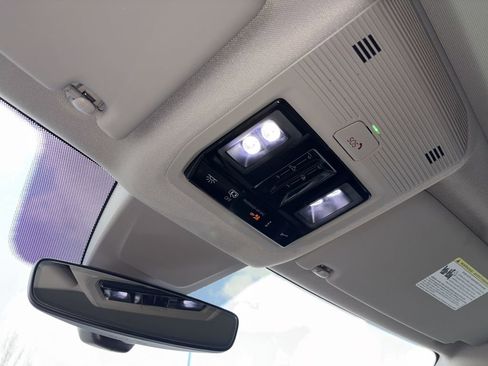 Used 2025 Volkswagen Atlas SEL image 16