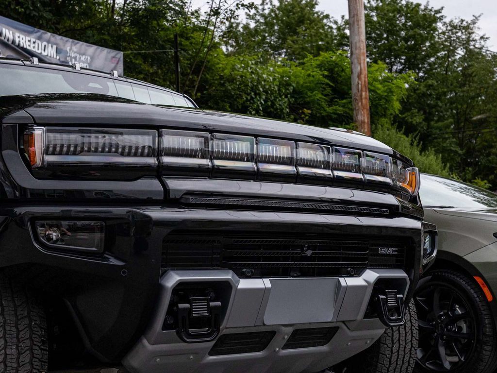 Used 2026 GMC Hummer EV SUV AWD/4WD image 38