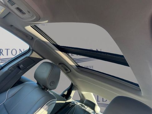 Used 2017 Chevrolet Impala Premier w/ Enhanced Convenience Package image 19