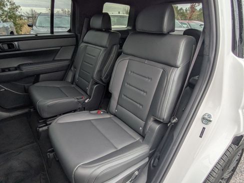 Used 2025 Hyundai Santa Fe Calligraphy image 27