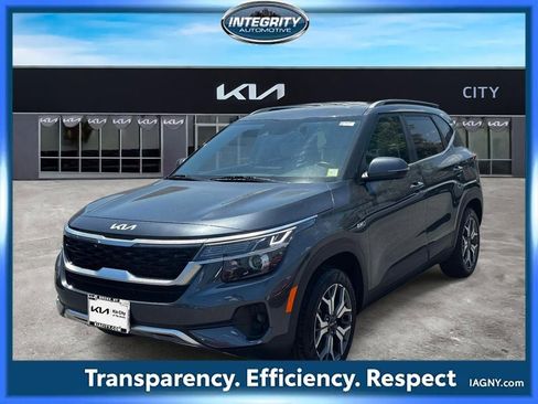 Certified 2022 Kia Seltos EX AWD/4WD image 4