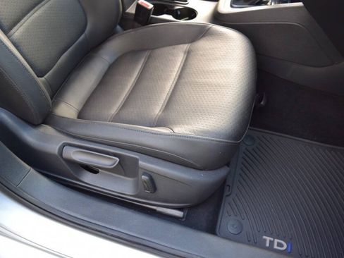 Used 2013 Volkswagen Jetta TDI FWD image 49