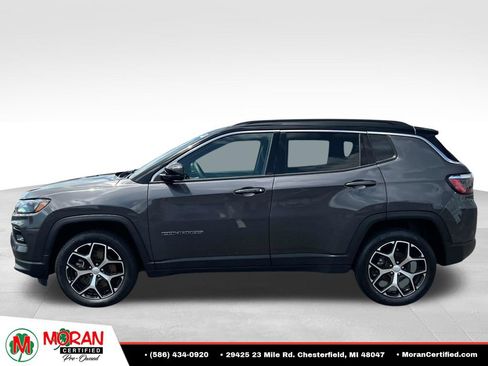 Used 2024 Jeep Compass Limited AWD/4WD image 2