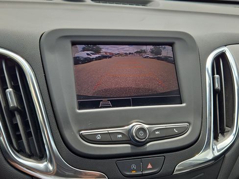 Used 2024 Chevrolet Equinox LT FWD image 18