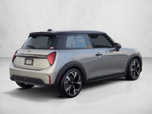Certified 2025 MINI Cooper S image 5