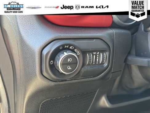 Used 2021 Jeep Gladiator Rubicon AWD/4WD image 17