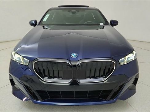 Used 2025 BMW i5 eDrive40i w/ M Sport Package image 13
