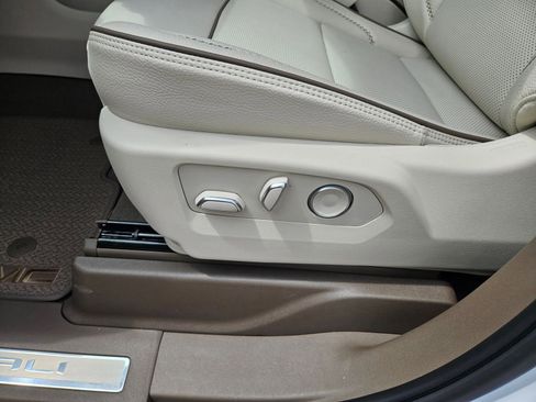New 2026 GMC Yukon XL Denali RWD image 23