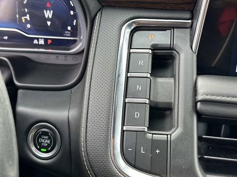 Certified 2022 Chevrolet Suburban Premier AWD/4WD image 26