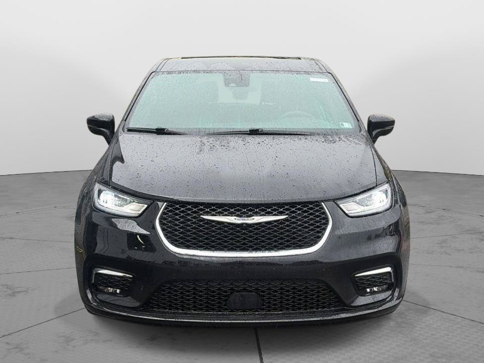 Used 2026 Chrysler Pacifica Select FWD image 2