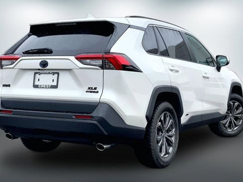 Used 2022 Toyota RAV4 XLE Premium image 13