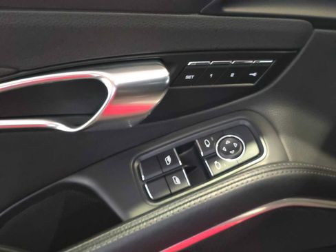 Used 2017 Porsche 718 Boxster RWD image 21