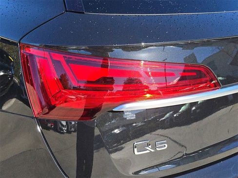 Certified 2025 Audi Q5 2.0T Premium Plus w/ Premium Plus Package image 34