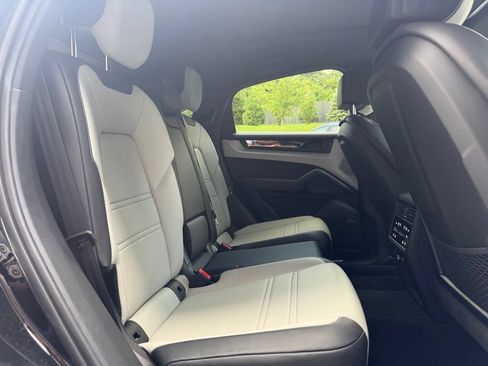 Certified 2026 Porsche Cayenne Coupe AWD/4WD image 20