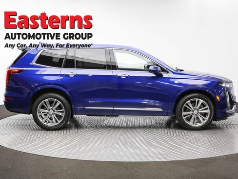 Used 2023 Cadillac XT6 Premium Luxury image 4