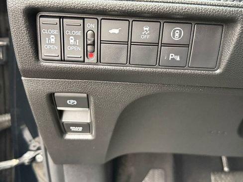 Used 2022 Honda Odyssey Elite image 21