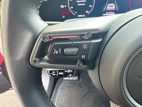 Used 2025 Porsche Taycan image 23