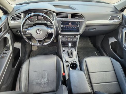 Used 2019 Volkswagen Tiguan SE AWD/4WD image 23