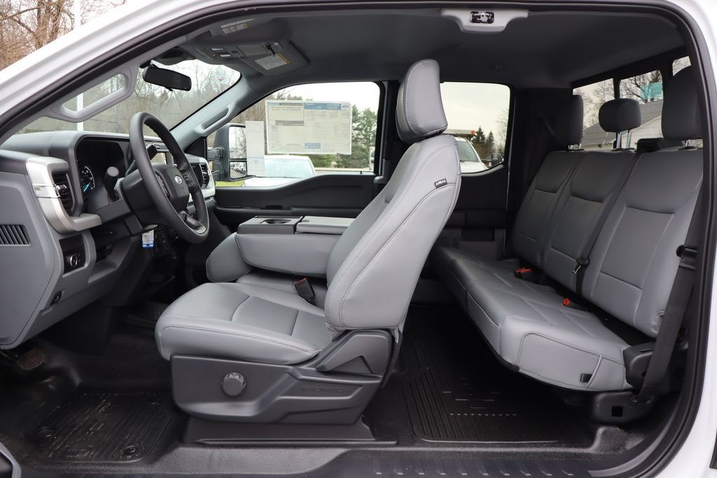 New 2026 Ford F350 XL w/ XL Chrome Package AWD/4WD image 26