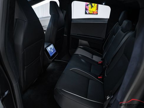 Used 2026 Tesla Cybertruck AWD Crew Cab image 9