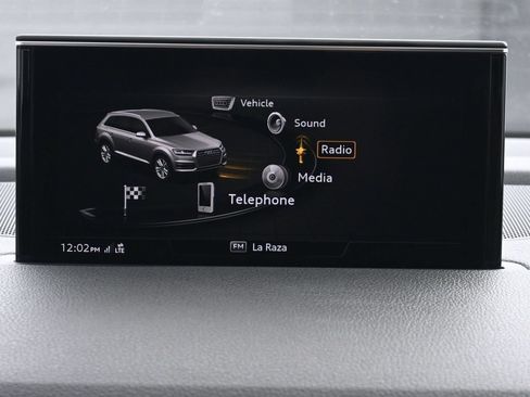 Used 2018 Audi Q7 3.0T Prestige AWD/4WD image 34